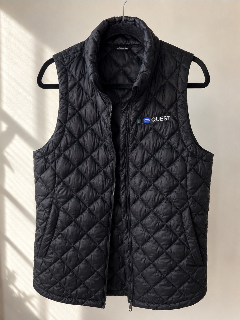 Athleta Whisper Featherless Vest Black Medium Puffer Lightweight